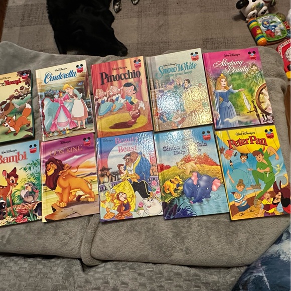 Disney‎ Colorful Storybook Set for Kids - Picture 2 of 2